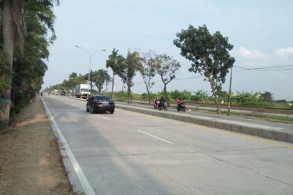 jalan aspal kompas